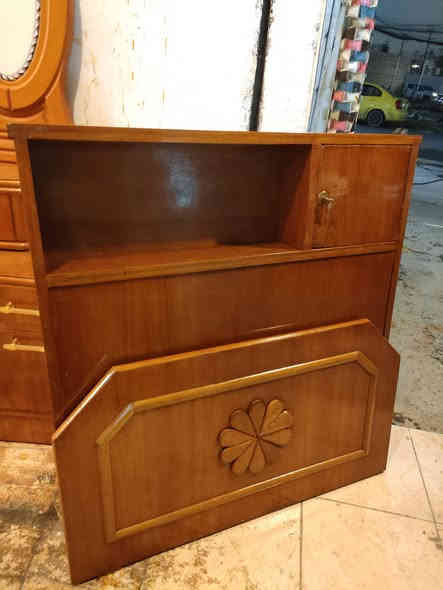 #متابعينا_الكرام 
#مجرات_شغل_عراقي_درجه اولى شرط ثقيل جداً نضيفه جدا قياساتها  الارتفاع 125سم العرض90سم العمق 60سم 
#تخت_نفر_شغل_عراقي ثقيل درجه اولى نضيف 
 مستعدون لشراء غرف النوم والقناصير المستخدمة
للاستفسار مراسله الصفحه او الاتصال على  الارقام التالية 
***********📲 واتساب 
***********📲 

📍 العنوان موصل الجانب الايمن دوره الزنجيلي📍
💙تابعو صفحتنه ليصلكم كل ماهو جديد وحصري💙
