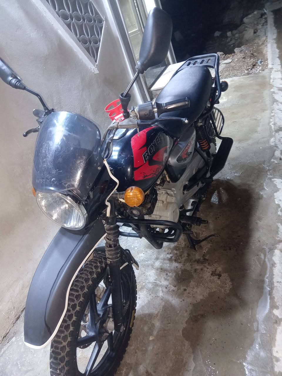 السلام عليكم دراجه بوكسر موديل 22 دراجه نضيفه نقصه أوراق اكفلك سرقه السعر 750 المكان بغداد حي اور الرقم *********** اتصل وبل خدمه
