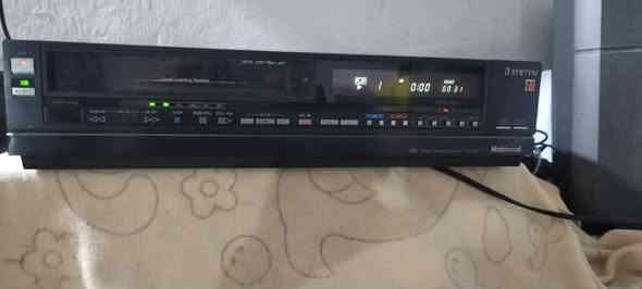 سلام عليكم فيديو نشنل  G15  نظيف جدا السعر ١١٥ الف يوجد توصيل ***********
