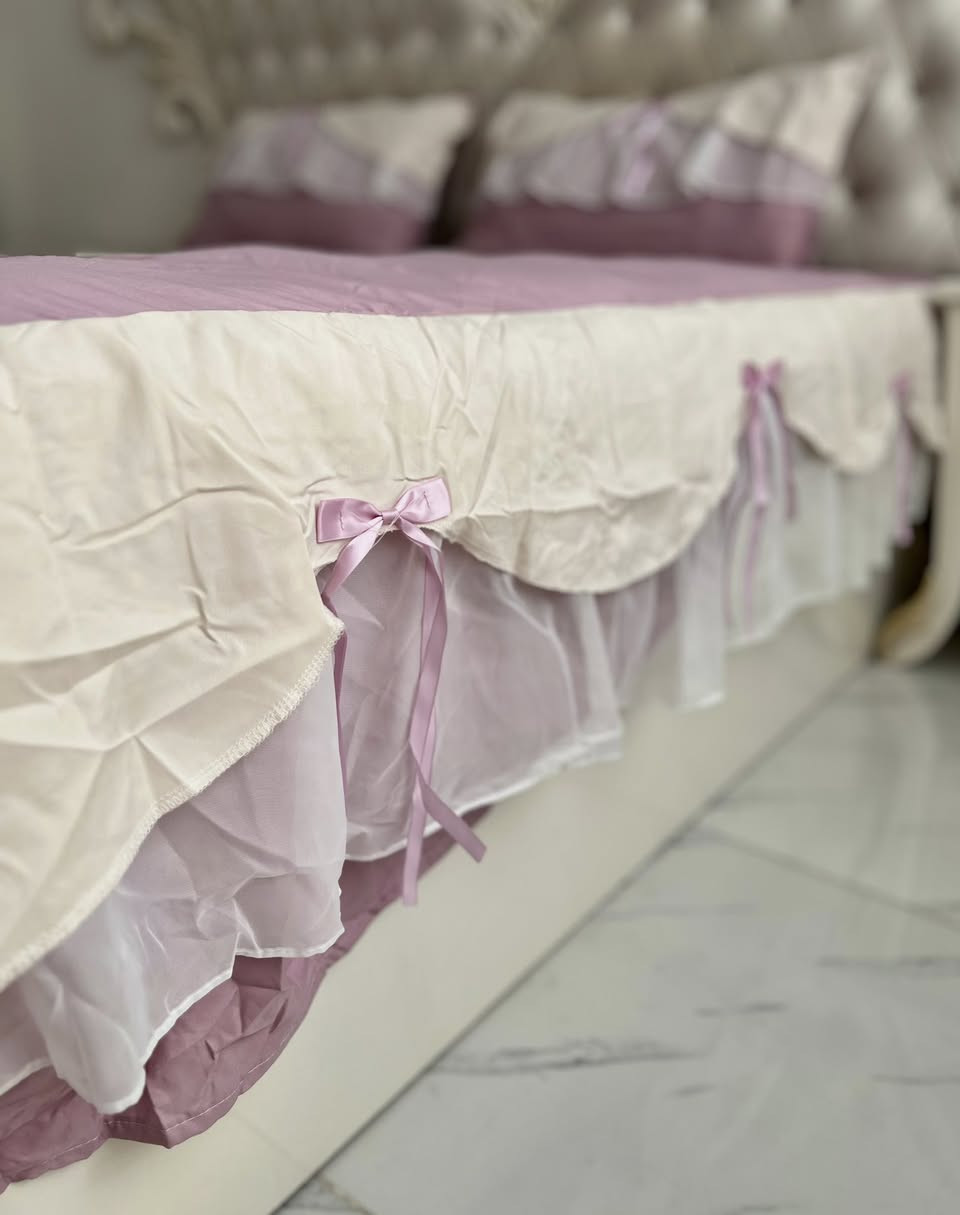 فرشة
3 قطع
وجهين مخاد + فرشة 
السعر ٢٢ الف


**إذا كنت صاحب هذا الإعلان وتريد حذفه لأي سبب، رجاءا أرسل رسالة إلى الدعم الفني**