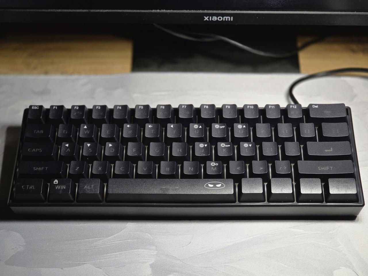 كيبورد كيمنك MageGee TS91 Mini Gaming/Office Keyboard
واير USB 
يحتوي على عدة وضعيات لإضاءة ال RGB
احساس ميكانكل وصوت ازرار راقي
ازرار وبورد مقاوم للماء
جديد غير مستعمل بسعر مناسب
سعره 22 الف فقط
مكاني بغداد حي البنوك ويتوفر توصيل
واتس ***********
