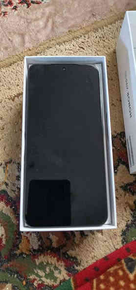 سلام عليكم تلفون للبيع x9d آخر صدار ذاكره 256 جهاز جديد بل كارتونه ممستخدم سعر 400 مكاني بغداد حي البتول لولداية رقم الهاتف ***********
