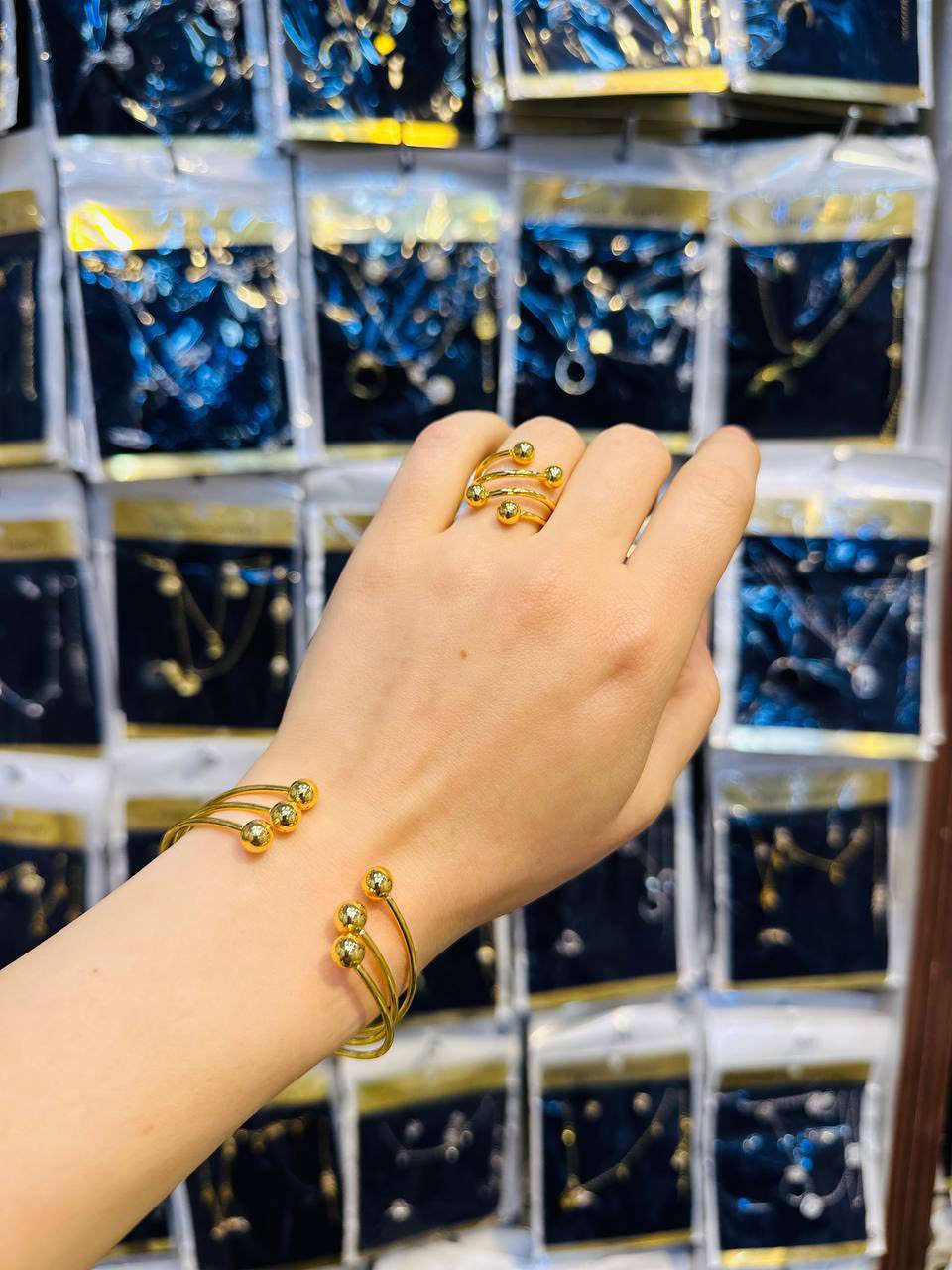 اكسسوارات الريس 🔥💎 وصول بضاعه جديده + تخفيضات بهاي الفتره منا للعيد على كل البضاعه لان البقيه يستغلون هيج مناسبه ويصعدون الاسعار


**إذا كنت صاحب هذا الإعلان وتريد حذفه لأي سبب، رجاءا أرسل رسالة إلى الدعم الفني**