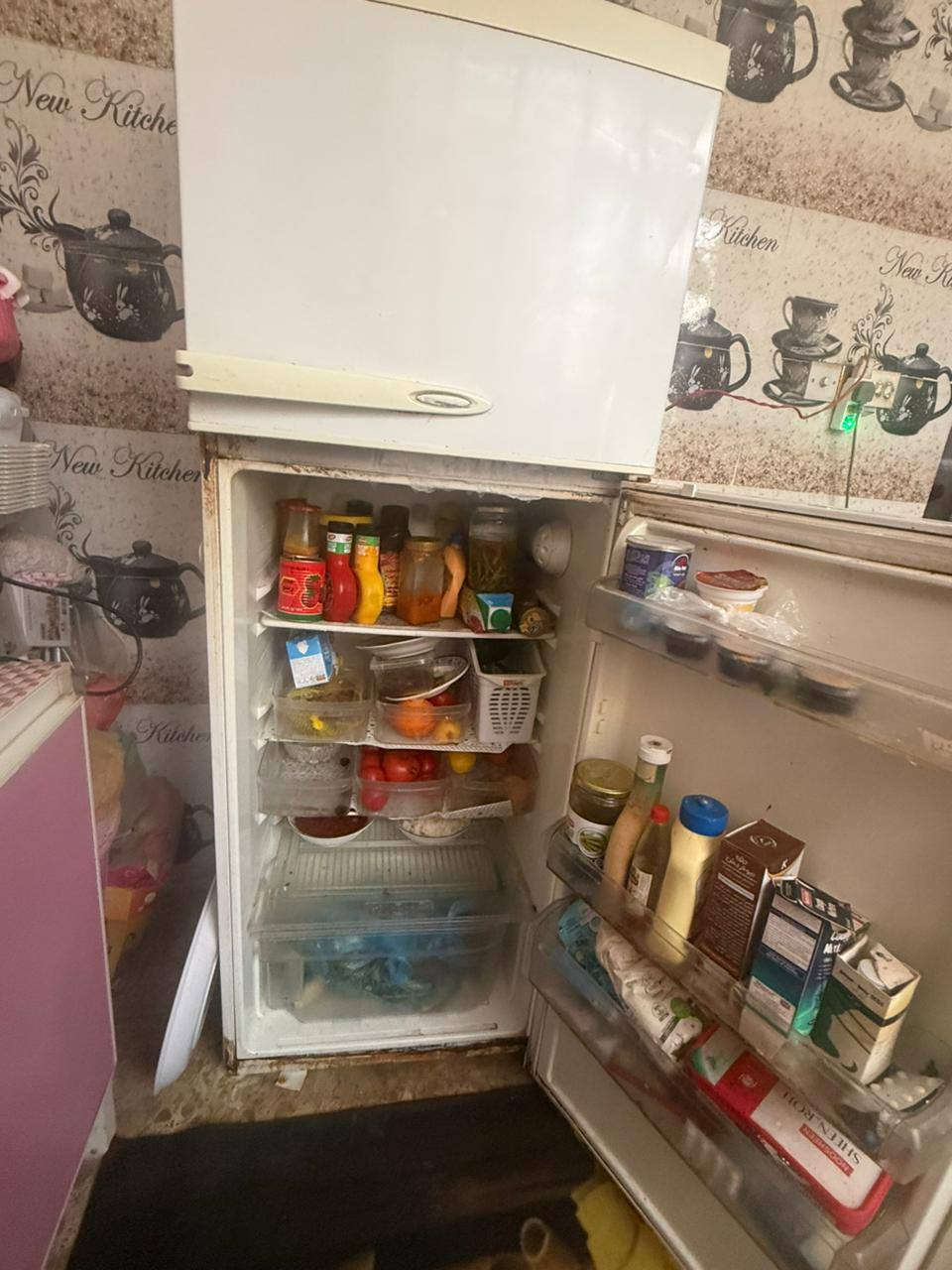 ثلاجه للبيع شغاله مبيها اي نقص 
***********
المكان حي العسكري لاول
