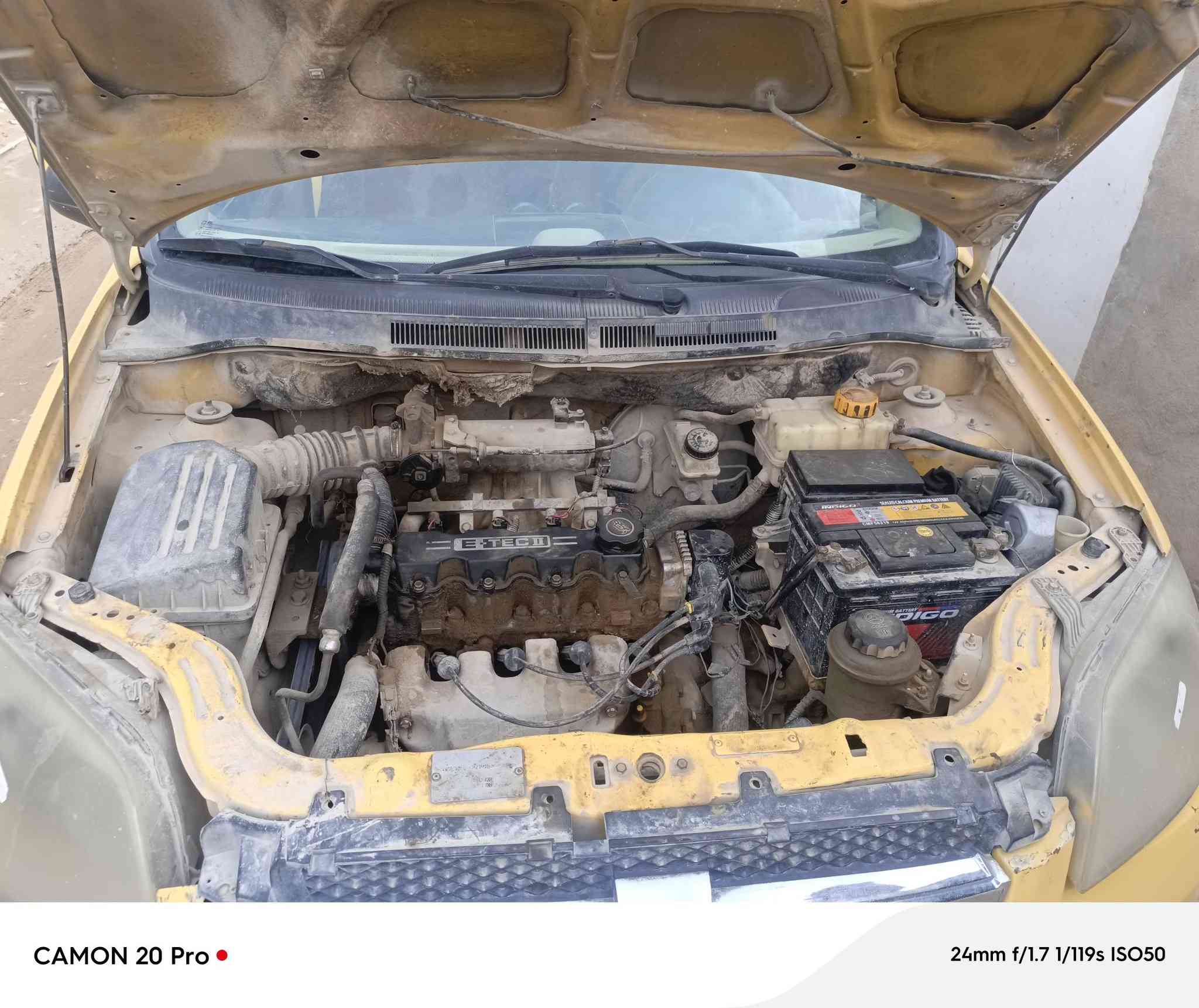 سلام عليكم افيو موديل 9 مبدل باب فقط باقي مكفوله من الضربه مصفره هيئه وغرمات مكينه  تبخر حداديه تعبانه مكاني رقم نجف 38وبيها مجال ***********
