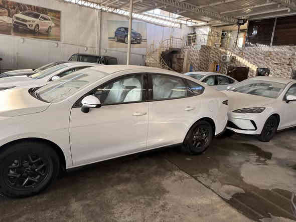 سيل 5 
نص فول
داخل ابيض
كامل ملحقات ((كرت وبصمه وشاحن وارضيات))
*********** 
***********
