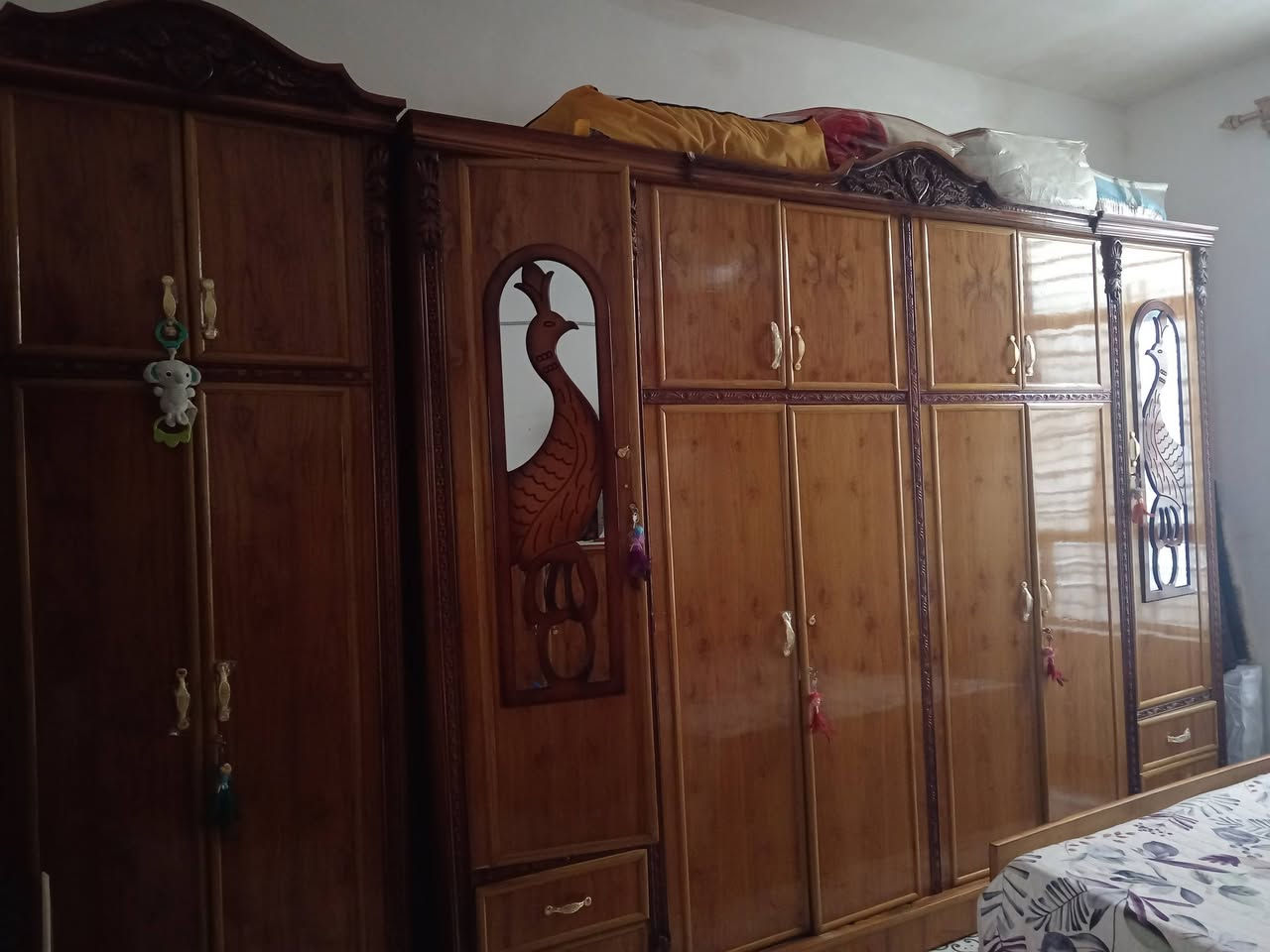 غراض بيت للبيع بسعر مناسب وبالنسبه للغرفه جديده تسكام صارلها سنه من شتريتها مكاني جبله حي ذويب اي استفسار حاضر ***********
***********
