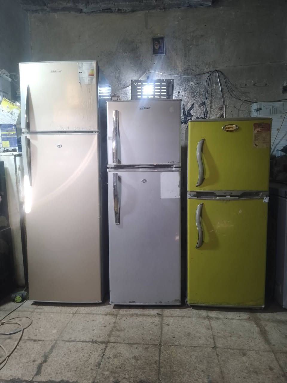 السلام عليكم ثلاجات للبيع للإستفسار الإتصال على الرقم ***********
