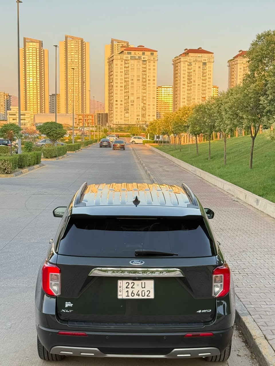 السلام  عليكم ورحمة الله وبركاته
‏‎‏‎       ——— لـلـبـيع  ———

‏‎‏‎فورد اكسبلورر   —  Ford Explorer

‏‎‏‎وراد أمريكي.     —   ايرباك البرده - الستيرن 

‏‎‏‎الموديل           —   2023

فئة.                 —   XLT /4WD 

حجم المكينه   —   V4/2300T

‏‎‏‎اللون               —    زيتوني   

‏‎‏‎المسافه المقطوعه — 21.000 

‏‎‏‎حاله السياره. — بدون صبغ بدون تبديل (التقرير مع الصور )

‏‎‏‎المواصفات 
‏‎‏‎- بصمة تشغيل 
‏‎‏‎- بصمة أبواب 
‏‎‏‎-تشغيل عن بعد 
‏‎‏‎-ترحيب عند الاقتراب 
‏‎‏‎-كشنات جلد 
-داخل لونين مميز 
‏‎‏‎- رادار جانبي 
‏‎‏‎-رادار امامي 
‏‎- رادار خلفي 
‏‎‏‎- شاشه كبيره تدعم نظام الأبل كار باي ونظام الاندرويد 
‏‎-تدفئة ستيرن 
‏‎-گير ماوس 
‏‎-دبل اكسل 
‏‎-اوتو هولد 
‏‎-اوتو ستوب 
‏‎-هندبريك بصمه 
‏‎-٧وضعيات قياده 
‏‎‏‎-كشنات تدفئة 
‏‎‏‎- ستيرن بحركه كهربائيه 
‏‎‏‎- تبريد مركزي 
‏‎‏‎- بگ لايت LED 
‏‎-صندوق كهربائي 
‏‎-كشنات VIP ( منفصل )
‏‎‏‎- كود باب 
‏‎‏‎-كرسي السايق والراكب بحركه كهربائيه
‏‎‏‎-تحكم ستيرن جهتين 
‏‎‏‎-تحديد سرعه 
‏‎‏‎-مانع انزلاق 
‏‎‏‎-ليد نهاري
‏‎‏‎-كامره خلفيه دواره 
‏‎‏‎باقي المواصفات المعروفه 

‏‎‏‎السعر            — اكتب تم ويوصلك السعر مباشر 

‏‎‏‎رقم السياره    — أربيل  

‏‎‏‎موقع  السياره — السليمانية 

‏‎‏‎للأستفسار.     — *********** - ***********

