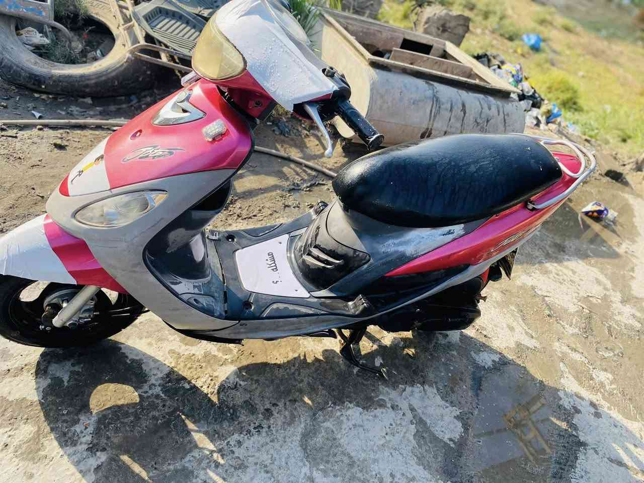 صلوات عل محمد

ماكس منغولي 
دراجه كامله من كلشي
سلف كهربائيات شغاله كلهن
دراجه بصمه سويج محور
درجه نحضه شك الكاع 
معدل فول 
عل شرط تجي تفحص وتشوف بعينك 
الدراجه ختم واحد وعدي كفراته الصليه لون سمائي ***********واتساب فقط  @إشارة
سعر خاص
