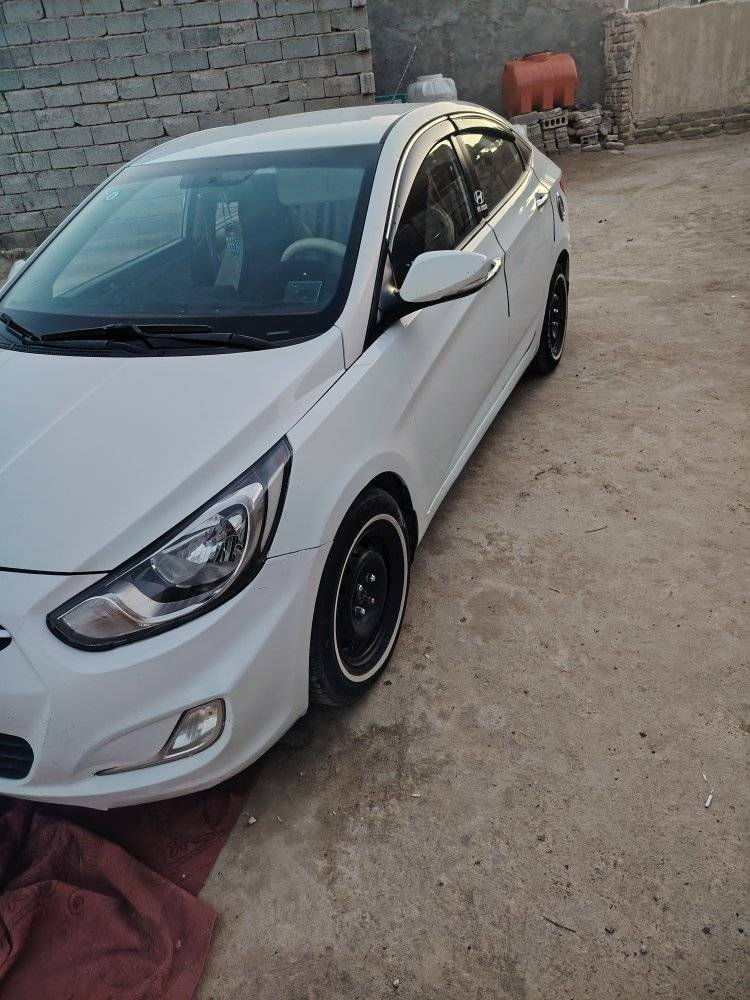 اكسنت لبيع 2014 بيه بنيد صبغ ولصندوك صبغ فقط وبيه صبغات  تلكيط  بصيط  95 وبيه مجال ***********
