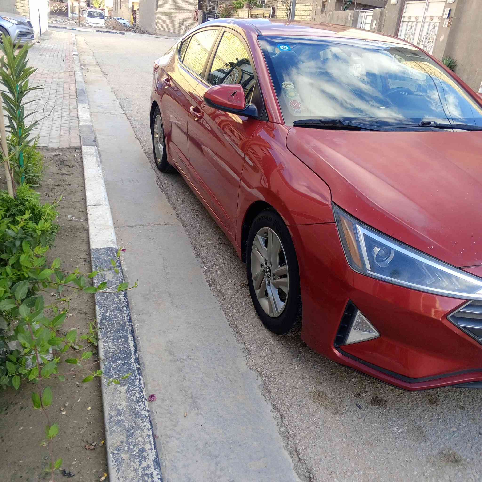 النترا 2019 أمريكي محرك 2000دوش كير اي تي بلاد
حادثها بس بنيد بدون دواخل شرط وحاليا جارد
رقم بغداد دولي سنويه لل 30 مشروع وطني 
المواصفات نص فول 
شاشه كبيره.
 كامره
.رادار جانبي 
تحكم استرين 
وضعيات قياده 
لايت زنون 
منظومة غاز
صور السونار والحادث بلمنشور 
مكاني كربلاء القدس 
سعرها 130 الاتصال ***********
