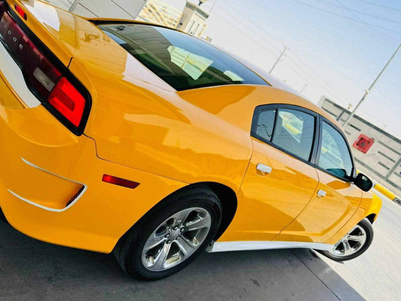 جارجر مديل 11
مكلف بل نشر ماعرف شنو تفصيل رقم صاحب سياره الي يحب يستفسر ***********
