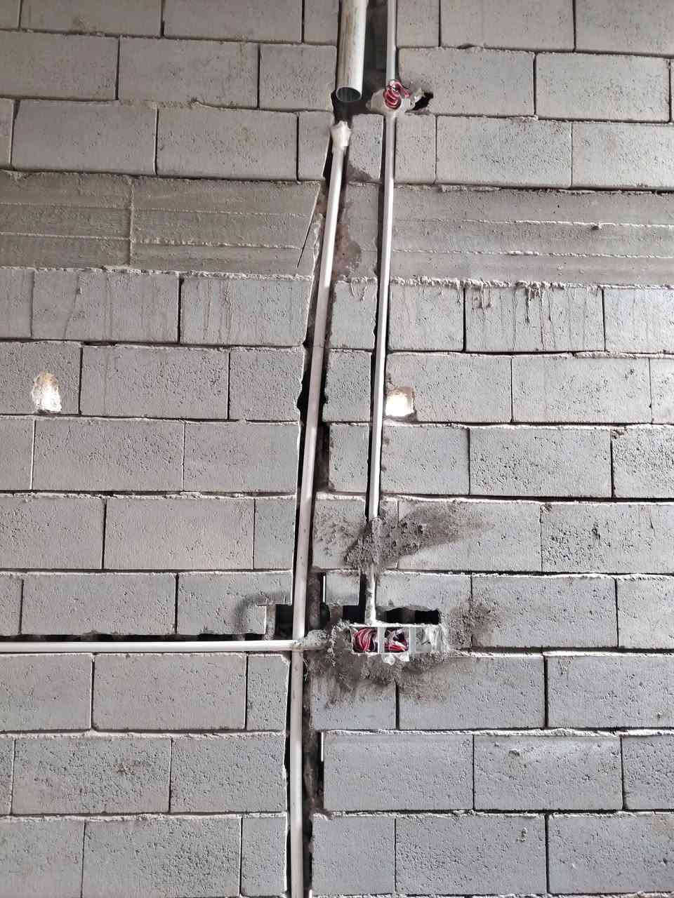 اللهم صلِّ على محمد وآل محمد
السلام عليكم.. جزء  من شغلنه حفر +تثبيت بوكسات+بوري+تسليك في نفس الوقت.. 
تحياتي الجميع رقم الهاتف ***********البصرة
