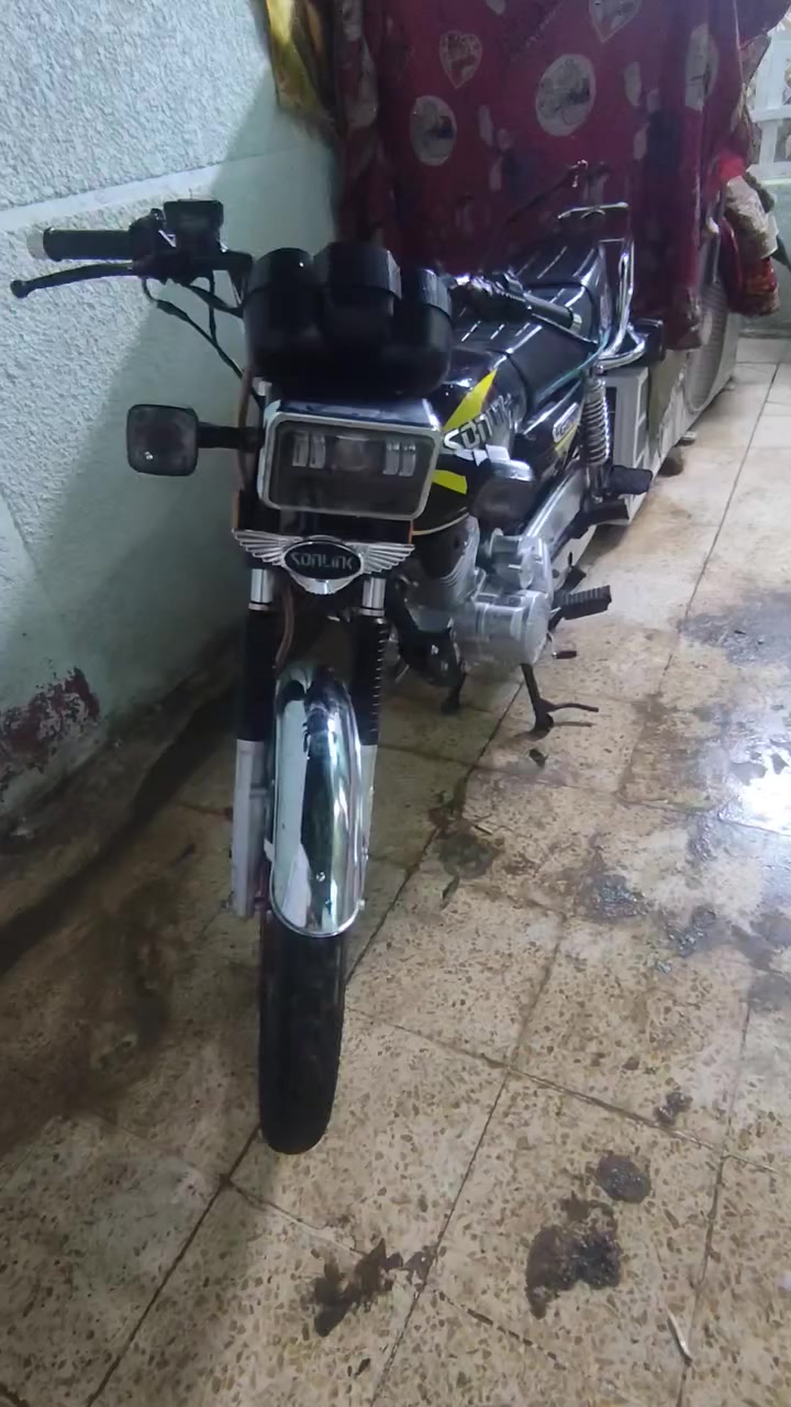 السلام عليكم دراجه سونك 5 كير 2025 ماشيه 6000 دارجه جديده و ما مشتغل بيها سعرها 775و بيها مجال 
بغداد مدينة الصدر 
***********
