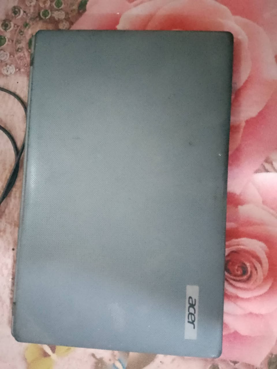 حسابه acer شغاله يحتاجلها فرمته والشحن على الكهرباء لان بط
اريه تعبانه


**إذا كنت صاحب هذا الإعلان وتريد حذفه لأي سبب، رجاءا أرسل رسالة إلى الدعم الفني**