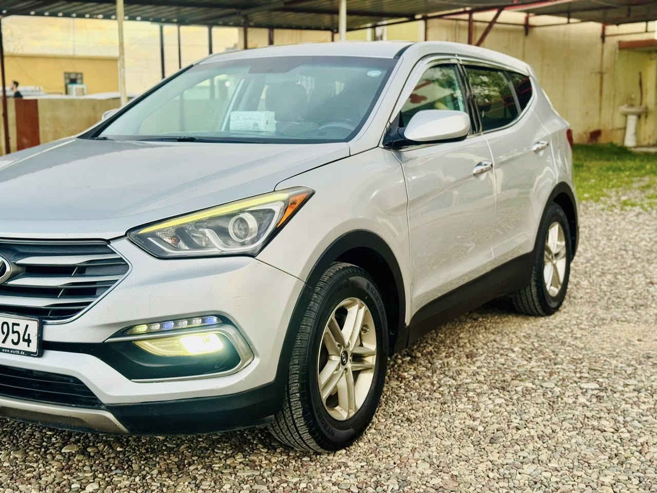 السلام عليكم 
سنتافي للبيع موديل 2018 رقم أربيل دولي بأسمي محرك 4 بيها ثلاث قطع تبديل ماشية 124 تحكمات استيرن ونضام انزلاق وبعد بيها مواصفات تبريد  دفئه شغال كير محرك صدر تواير كله شرط السيارة جديده وضع شركة 
السعر 145 وبيها مجال 
للاستفسار اتصل 
***********
***********
