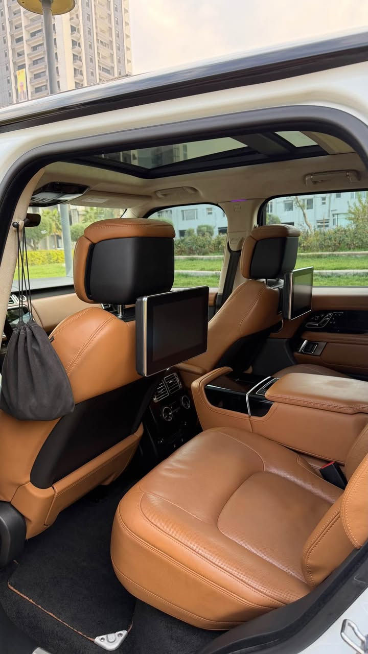 Range Rover Vogue autobiography 
صفر شركة سردار وكالە
موديل:-2019
محرك:- V8 supercharged 
ماشيه:-91000 میل
مواصفات:- بانوراما-داتاشو- 5 كاميرات-كشنات مساج-سماعات meridian-دواخل قيسي بيلادي-سقف شامو-باب شفط-دبل هواي-لايت 4 عدسات-صندق شفط-كشنات تدفئه و تبريد-360 رادار-ثلاث شاشات
بدون صبغ مكانين بي pdr فقط
عنوان:- اربيل 
سعر : 475$ ورقە
*********** أربيل, العراق
