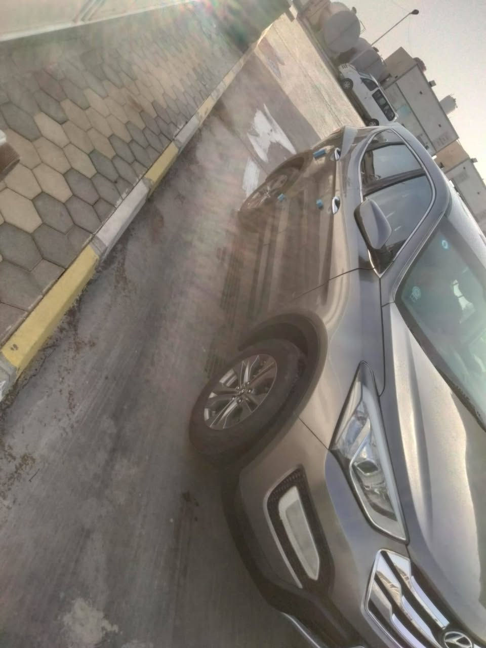 سنتافيه مديل 2014
موصفات عاديه 
سياره حادثها بنيد وا حافت الجاملغ اليمن المامي صبغ وا حافت جاملغ الخلفي صبغ فقط ولباقي كفاله مكينه كير جهازه من كلشي الستفسار *********** ولسعر 130او بيها مجال
