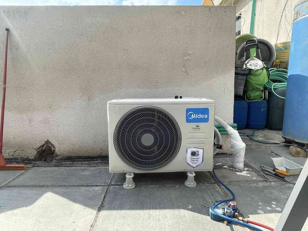 نصب سبالت   وصيانه و تنظيف كافة أنواع أجهزة التبريد موقعياً و بكادر متخصص مع الضمان  .. 👷🏻‍♂️

يعنى عندك صيانة أو تنظيف لا تحتار   سبلتك مابي برودة لا تحتار سبلتك دفع الهواء ضعيف لا تحتار، إتصل بينا و راح نجيك لباب بيتك .. 

   ماعليك فقط الاتصال بمركز خدمة العملاء  على الواتس اب  
***********

🟥  تنظيف موقعي  لجميع الدوائر والشركات مع الضمان 
🟥 صيانة - شحن غاز مع الضمان - نصب - غسل 
عمل فاكيوم ..
***********
