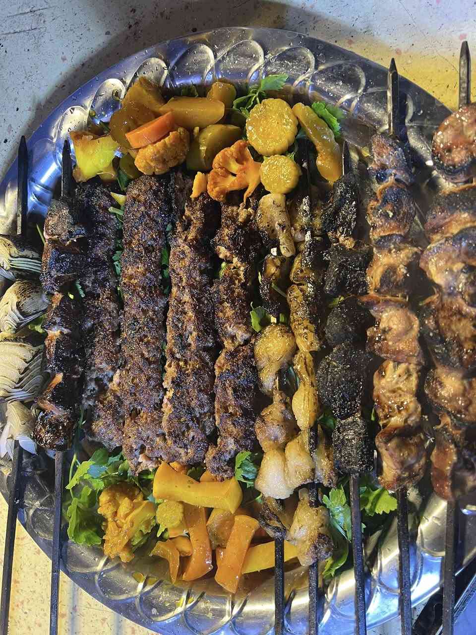 رمضان كريم 🌙
ادارة مطعم قصر السلطان تتقدم لكم بأطيب التهاني و التبريكات
بمناسبة حلول شهر رمضان المبارك . سائلين الله ان يجعله شهر 
خير و بركة . نسعد بخدمتكم و مشاركتكم اشهى وجبات السحور والفطور المميزه.
باچه_كباب_ معلاك_تكه_كباب دجاج
قوزي عجل _تمن ومرگ_دجاج على تمن
سمك مسكوف_دجاج مسكوف
. 
.
‎للحجز والاستفسار :
***********
وكل عام وانتم بالف خير❤️
