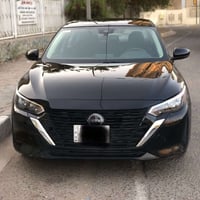نيسان سنترا للبيع فقط موديل ٢٠٢٤ لون اسود  حادث باب السايق والجاملغ ال...