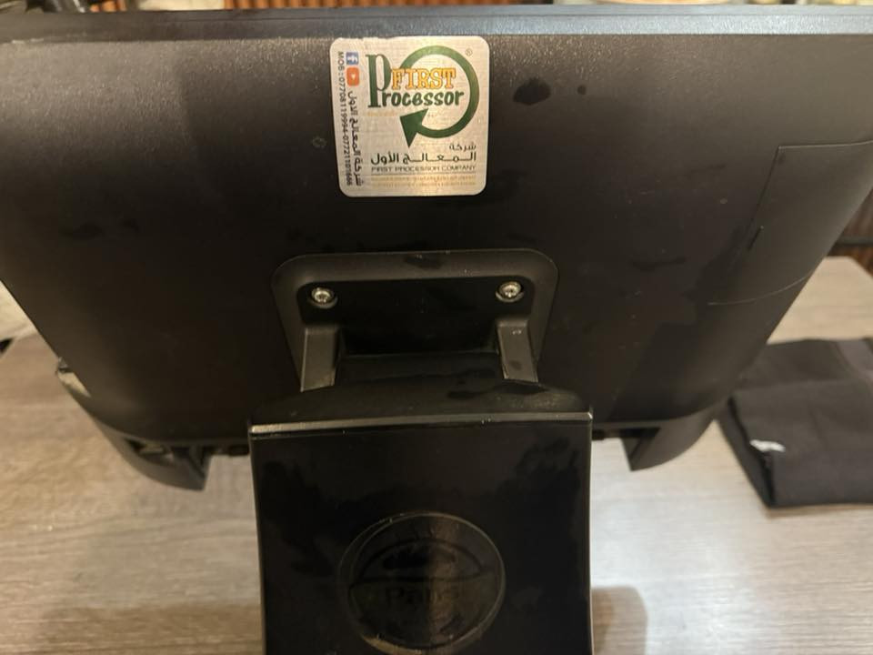 سلام عليكم    البيع  كاشير المخزون
شاشات العدد ٢. 
ستاند يعرض السعر للزبون
كيبورد 
جرار كاش ٢ 
رقم تلفون ***********
مكان ديالي
