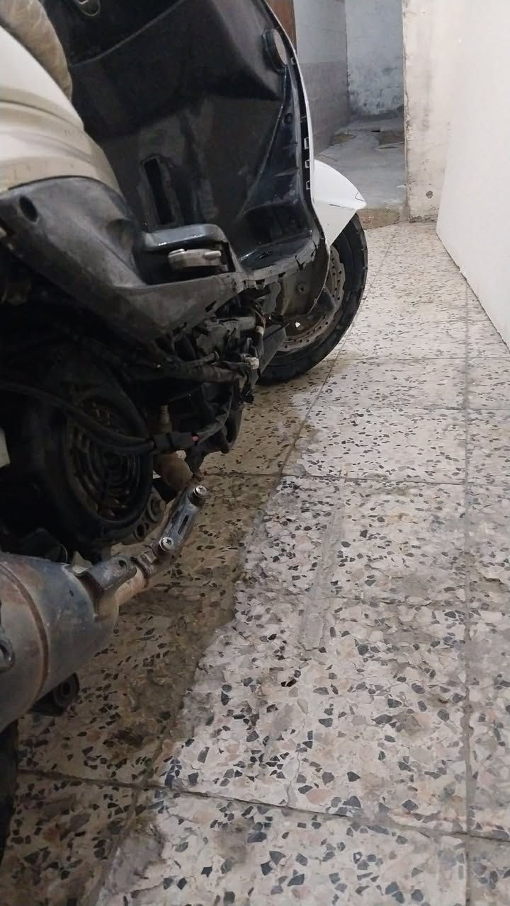 سكنس  فحل  كوري مكينة ناعمه سلف هندر نكره كل وقت  كهربائيات كاملة  لا تبخير ولا نضوح نقصها ترايش وستان تعليك   سعر ٣٧٥ وبيها مجال حك الجيه مكان حرية ***********
