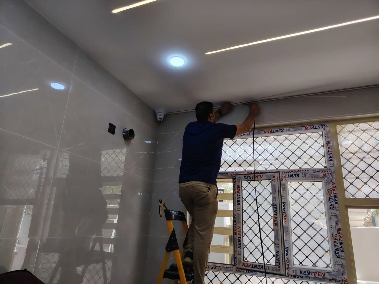 ‭٠٧٧٠ ٢٦٠ ٦٧٩٥‬
