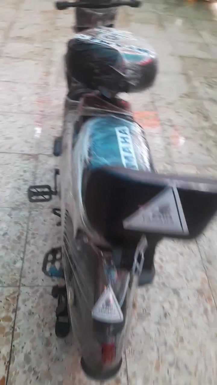 سلام عليكم دراجه شحن نضيفه شلعه ومعدل بطاريات جديده حجم 20 اربع نمر سرعة 85 حقيقيه سعر 250وبيهه مجال مكاني بغداد مدينت صدر قطاع55هاذ رقمي واتساب ***********
