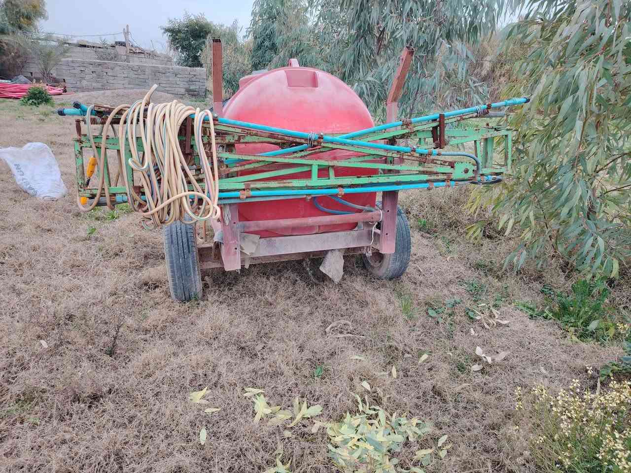 للبيع، بم كفاح، الف لتر مضخة جديده مشتغله ٢٠ بم صوند + جناحين كاردن جديد العنوان سامراء ***********
