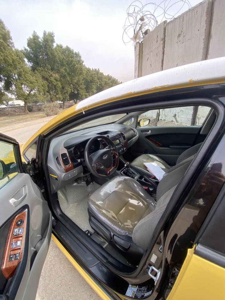 سلام عليكم كيه فورتي للبيع وارد أمريكي حادثه جاملغ بدون داخل لغد شاصي مكفولات  مديل 2017سياره جاهزه من كلشي مال جني ماتصرف عليه شي مكان بغداد 
سعر 115بيه مجال
***********
