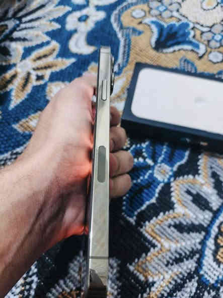 ايفون ١٣ برو ماكس مكفول 
ذاكره ٢٥٦ امريكي بطاريه ٩٠ الجهاز نضيف خدش مابي 
***********
سعر ٧٠٠ 
مكاني جلولاء
