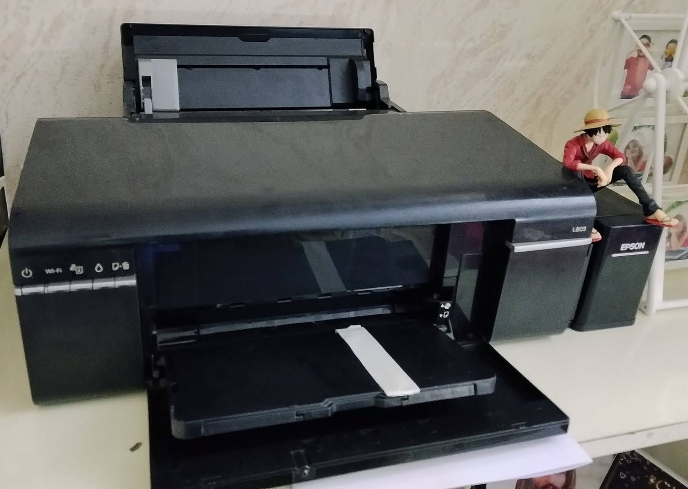 السلام عليكم استخدام قليل
طابعه ابيسون 805 
محوره dtf هي وبرنامجها بسعر 300 الف فقط
***********
