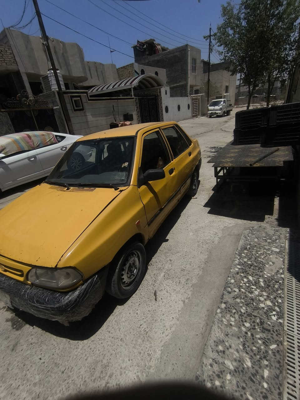 سايبة موديل 12 بالبصرة سعرها مليون ونص سيارة نضيفة البدي وغرفته نضيفه حلوة مكينه وگير شغل واطلع دعامية جديده بولبرنكات خلفيه جديده تبريدها شغال نقصه بس غاز حداديته حلوة كهربائيتها شغالة جامها شغال رقمها ميسان ما اندل راعيها ابيعلك كوم حديد سعرها مليون ونص واتكفلك سرقة وعشائر مكاني البصرة حي الزيتون نهر المحجر للاستفسار ***********
