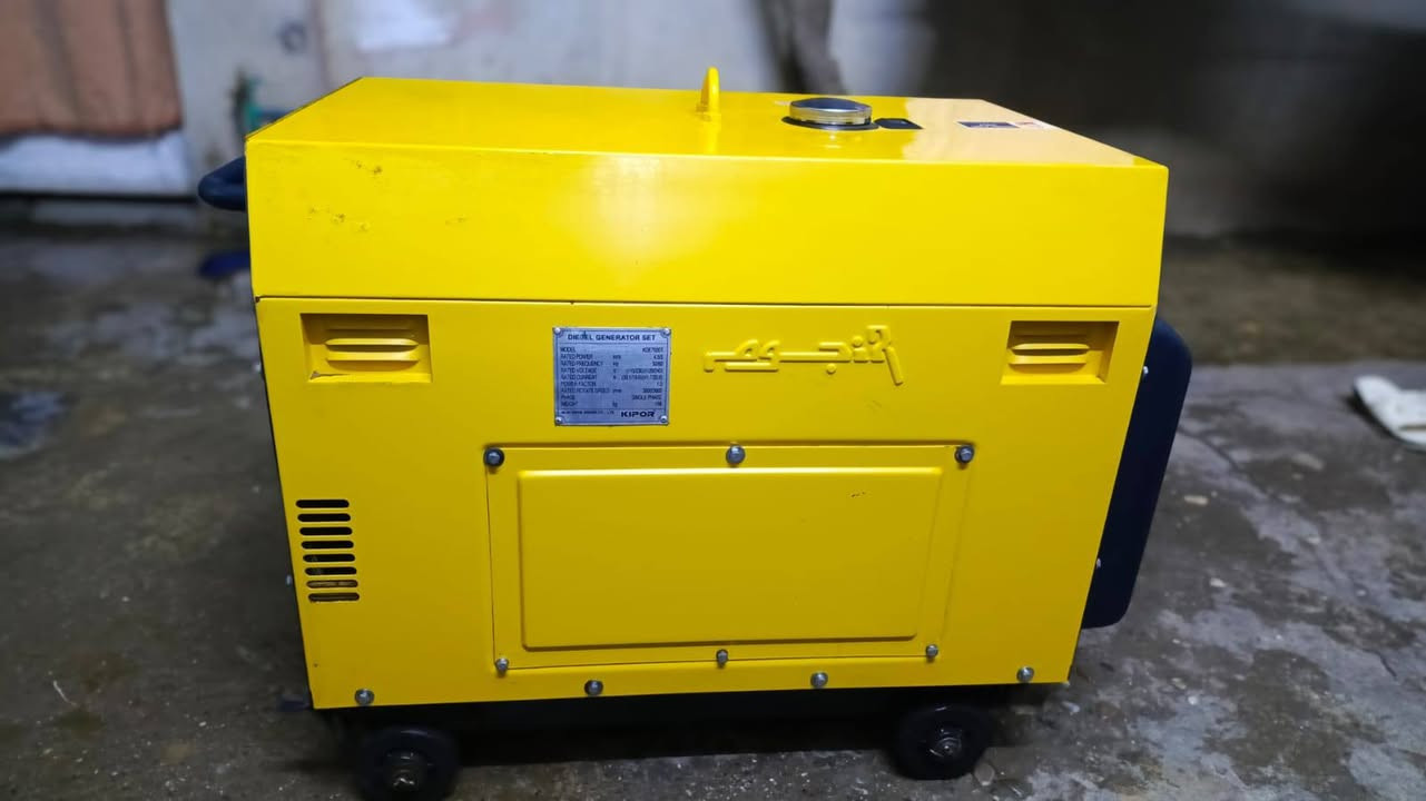 للبيع مولده كيبور كاتم باب أول شركة النجوم  40  أمبير
حيل نظيفه مامفتوح بيها برغي 
باتري جديد تشغيل نكره سلف 
شرط وضع شركه السعر 650 ألف
وبيها مجال بسيط  
***********
***********
