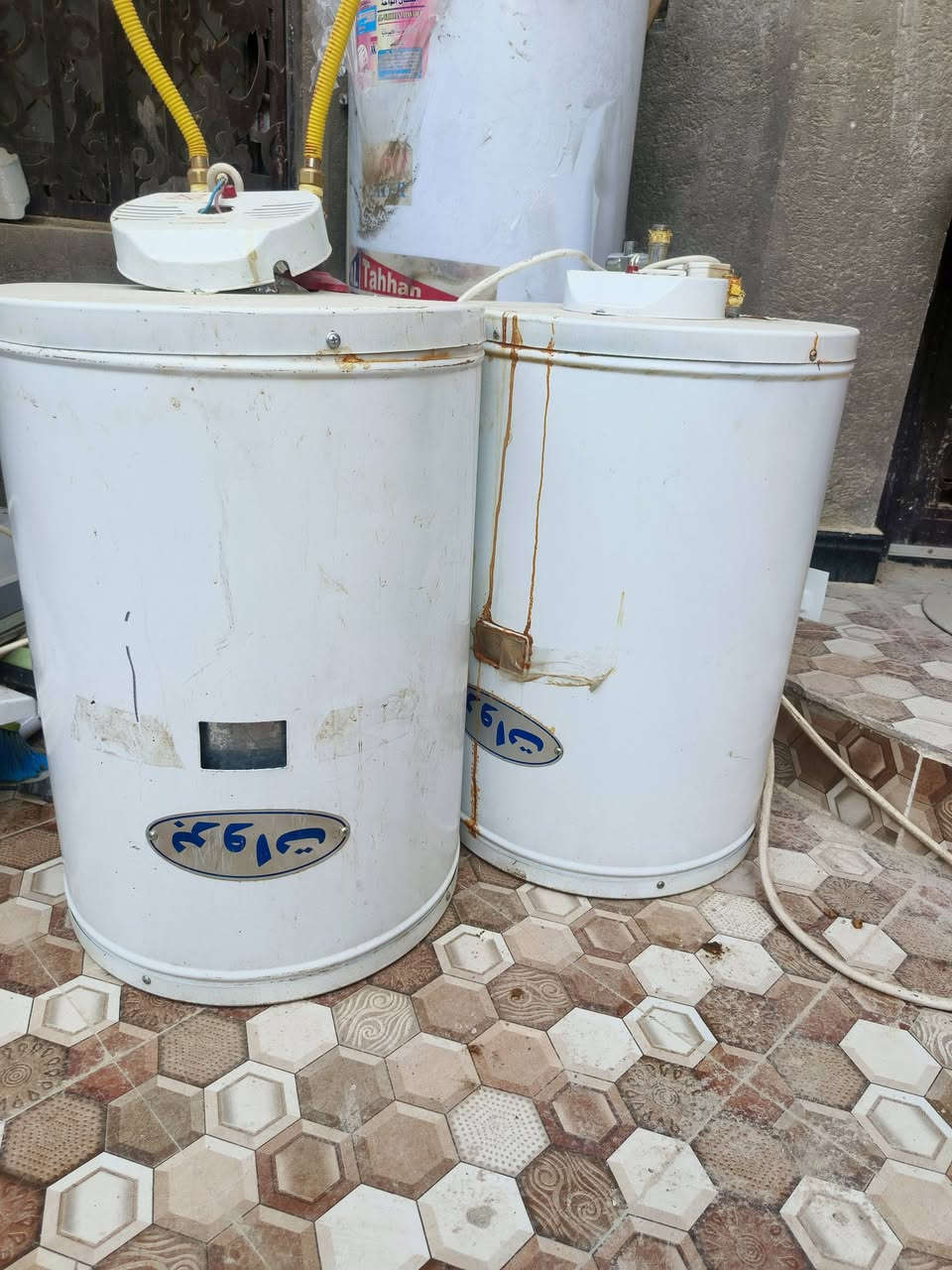 السلام عليكم
گيزرات 3 للبيع 
واحد عمودي بعده بالجيس مشدود اقل الشهر 
وثنين تعليك كلهن جدد السعر خاص


**إذا كنت صاحب هذا الإعلان وتريد حذفه لأي سبب، رجاءا أرسل رسالة إلى الدعم الفني**