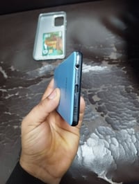 سامسونج A72 • نضيف • الزعفرنيه