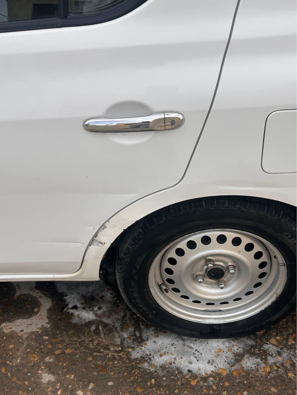 نيسان سني  هندي بليته زركه مديل 2022 سياره سنويه جديده النص 2029 سياره بيها بنيد مصبوغ وبداير شوي بارد وباقي كله كفاله سياره خير من الله مكاني البصره المن الداخلي سعر 118 وبيها مجال الشراي رجائن مو شراي لا تتصل. رقم تاليفون *********** Singapore
