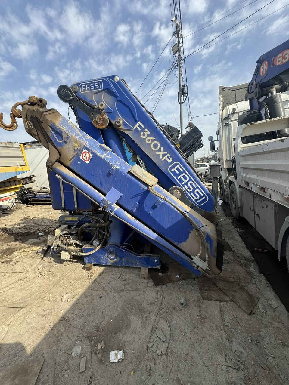 للبيع كرين فاسى ١٢ طن ٤سلايت 
سعر 190
***********   
***********
