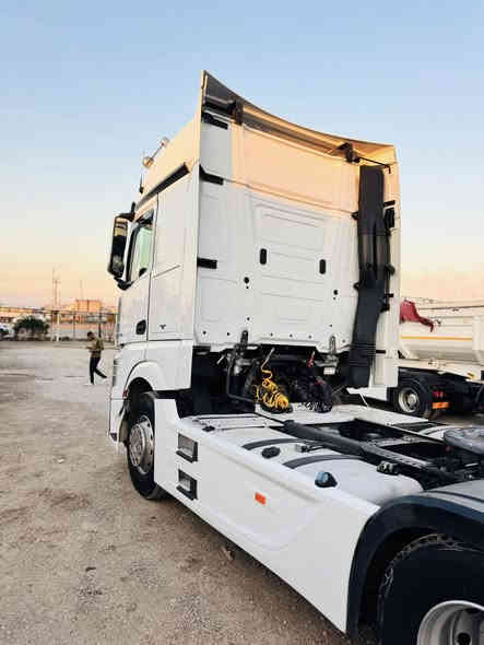 وحش سقف وسط

كاتي دخول جديد

موديل 2016

حجم 1848

فول مواصفات عدة ريتايدر

سعر 340$ او بيها مجال

للاستفسار 
***********
***********
