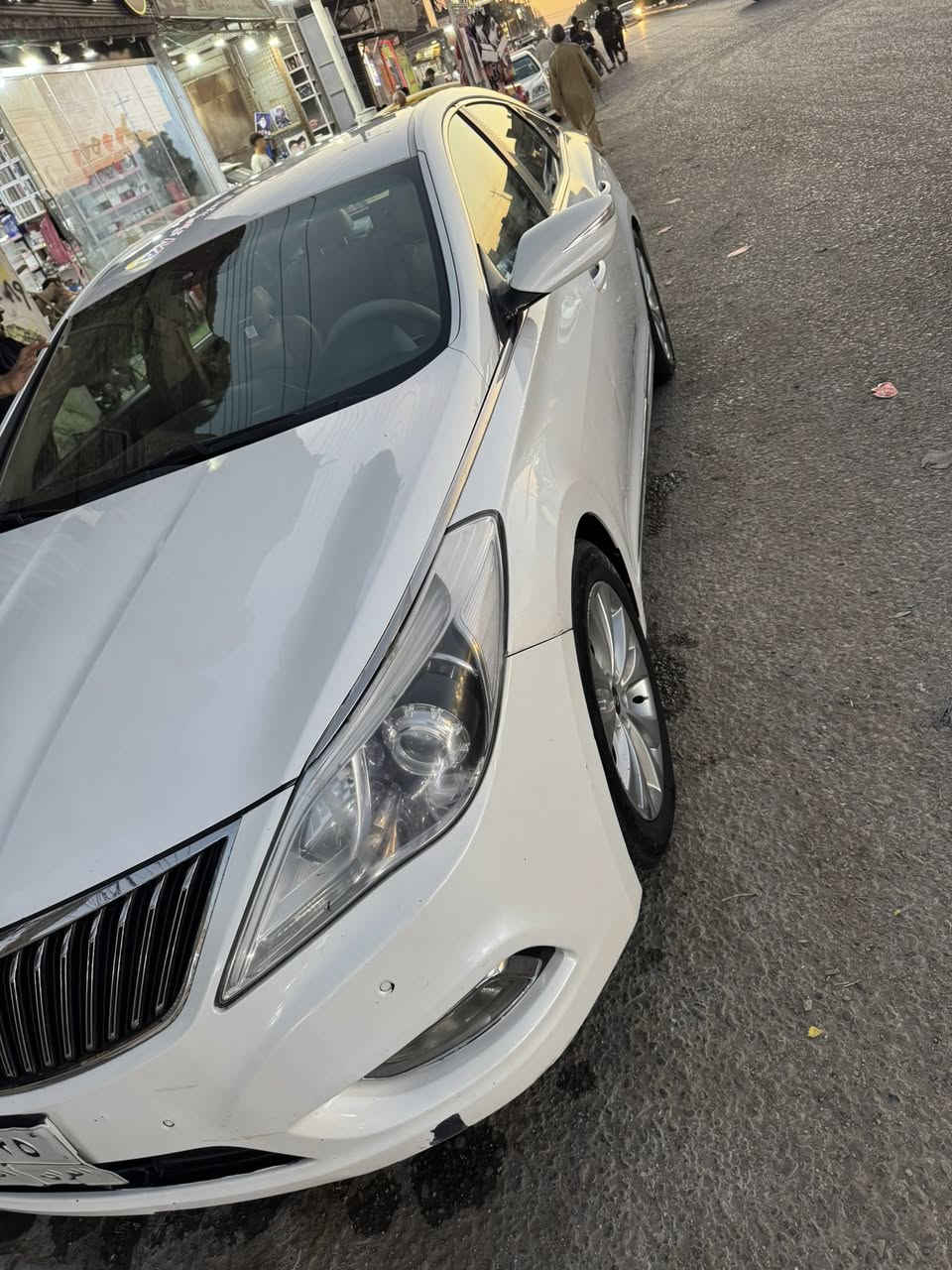 ازيرا ٢٠١٥ مكفولة وارد خليجي اربيل سعرها ١٢٥ ورقة.  ***********
