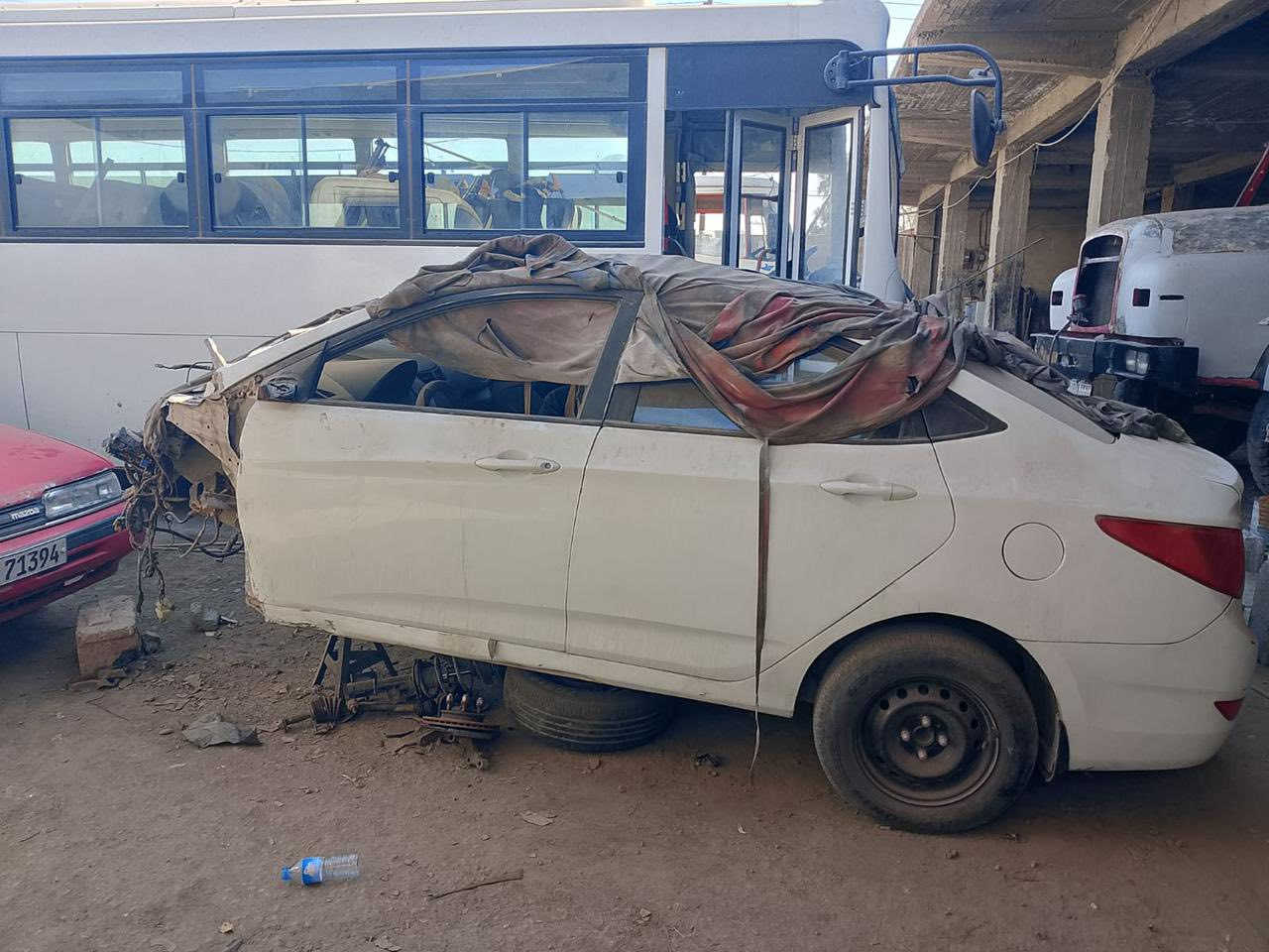 سلام عليكم اكسنت 2011 للبيع متضرر  سنويه و رقم شرط تحويل شرط كير محرك شرط ال شراي يخابر
***********
