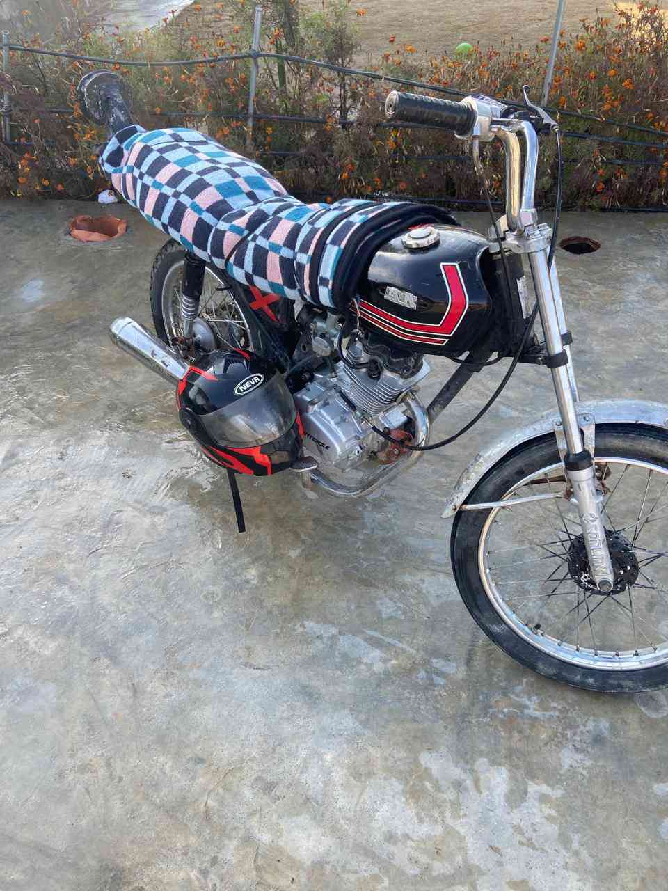 سلام عليكم ورحمة عندي دراجه لبيع حربي مكاني بل العلم سعر خاض ***********مراوس يرهم
