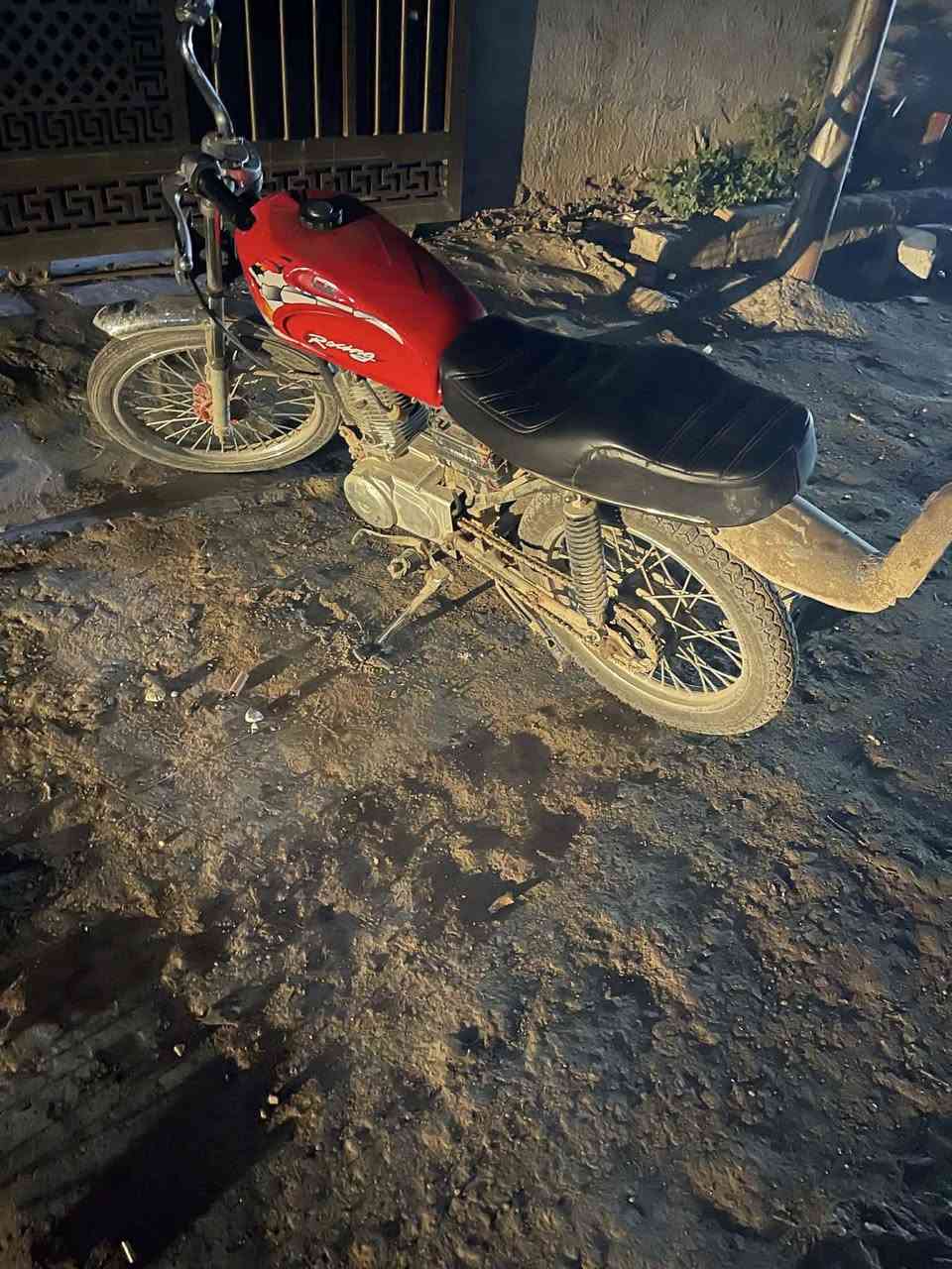 سلام عليكم ورحمة الله وبركاته دراجه اربعه كير مويدل16 اوراق اصولي دراجه نكلبت بيه ومادري شصار بيه كامت تتخر بتشغيل ومختنك حته من تشتغل ضل مختنكه المهم دراجه كوم حديد كوم حديد السعر 350وبيه مجال مكان كوت حي الحكيم مستعجل على بيعته اي استفسار خاص وبل الخدمه
