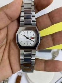 متوفر 40 قطعه كلهم تحف البيع فقط شلع لحد يراسلني على كم قطعه فقط ابيع ...