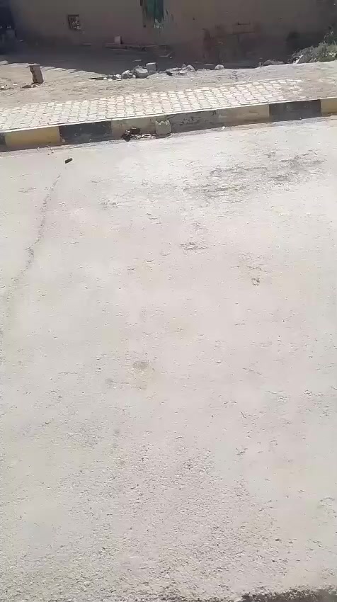 السلام عليكم من رخصه الكروب بيت للبيع مساحه 100متر قاطين السعر 110 المكان الكوت حي حي الصناعيه الرقم  ***********
