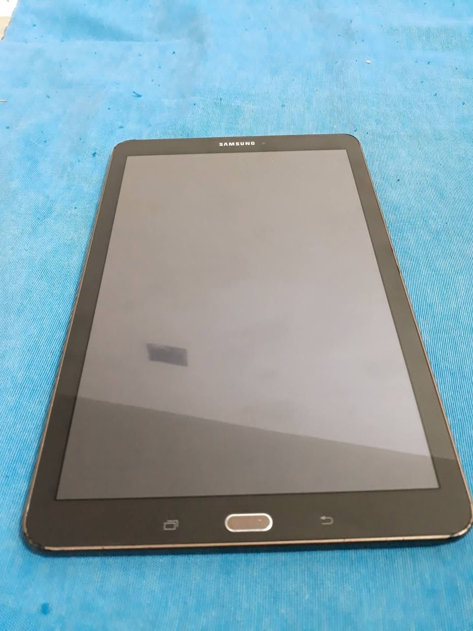 اسلام عليكم اخوان Galaxy TAB E للبيع
الهاتف ما مفتوح 
نضيف جدا
العنوان بغداد الزعفرانيه
السعر ٨٥


**إذا كنت صاحب هذا الإعلان وتريد حذفه لأي سبب، رجاءا أرسل رسالة إلى الدعم الفني**