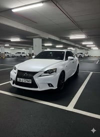 ليكزس is250  موديل 2015 فول مواصفات fسبورت بيلادي 6 سلندر كلين تايتل ب...