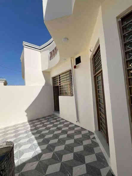 #دار_للبيع - الموقع: السنية السياحي، مجمع توحيد الأول، خلف شركة العادلي
- نوع العقار: دار زراعي، سند 25
- المساحة: 150 متر مربع
- تفاصيل البناء:
  - غرفتين نوم
  - صالة
  - مطبخ
  - استقبال
  - كراج
  - حمامات داخلية وخارجية
- الجودة: بناء درجة أولى، تشطيب كامل (ماء وكهرباء)
———————————————————
🔺#للاستفسار مراسله واتساب ع الأرقام او اتصال مباشر
http://wa.me/+964*********** 📲 حسن 
http://wa.me/+964*********** 📲
—————————————————————
او زيارة مكتبنا متواجدين من 3 لحد 8 مساء
🔺مكتب دره المشرق للاستثمار والتطوير العقاري 
🔺العنوان:-حي الجزائر الشارع العام مقابيل مطعم باسم ابو المحشي
